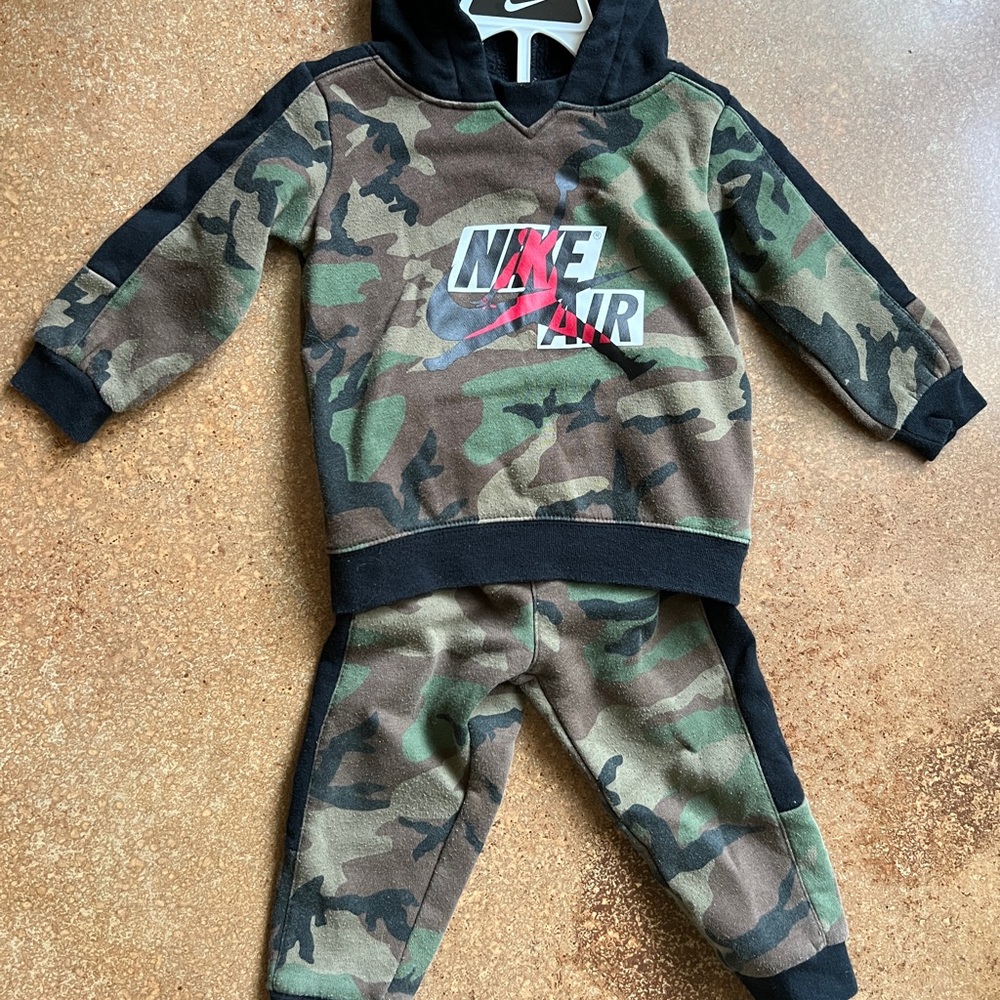 18 Month Nike Sweat Outfit